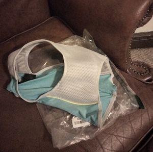 Ruffwear cooling vest size small (NEW)